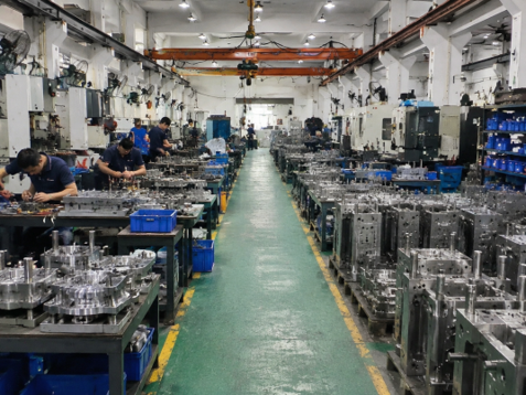Mold Manufacturing Workshop